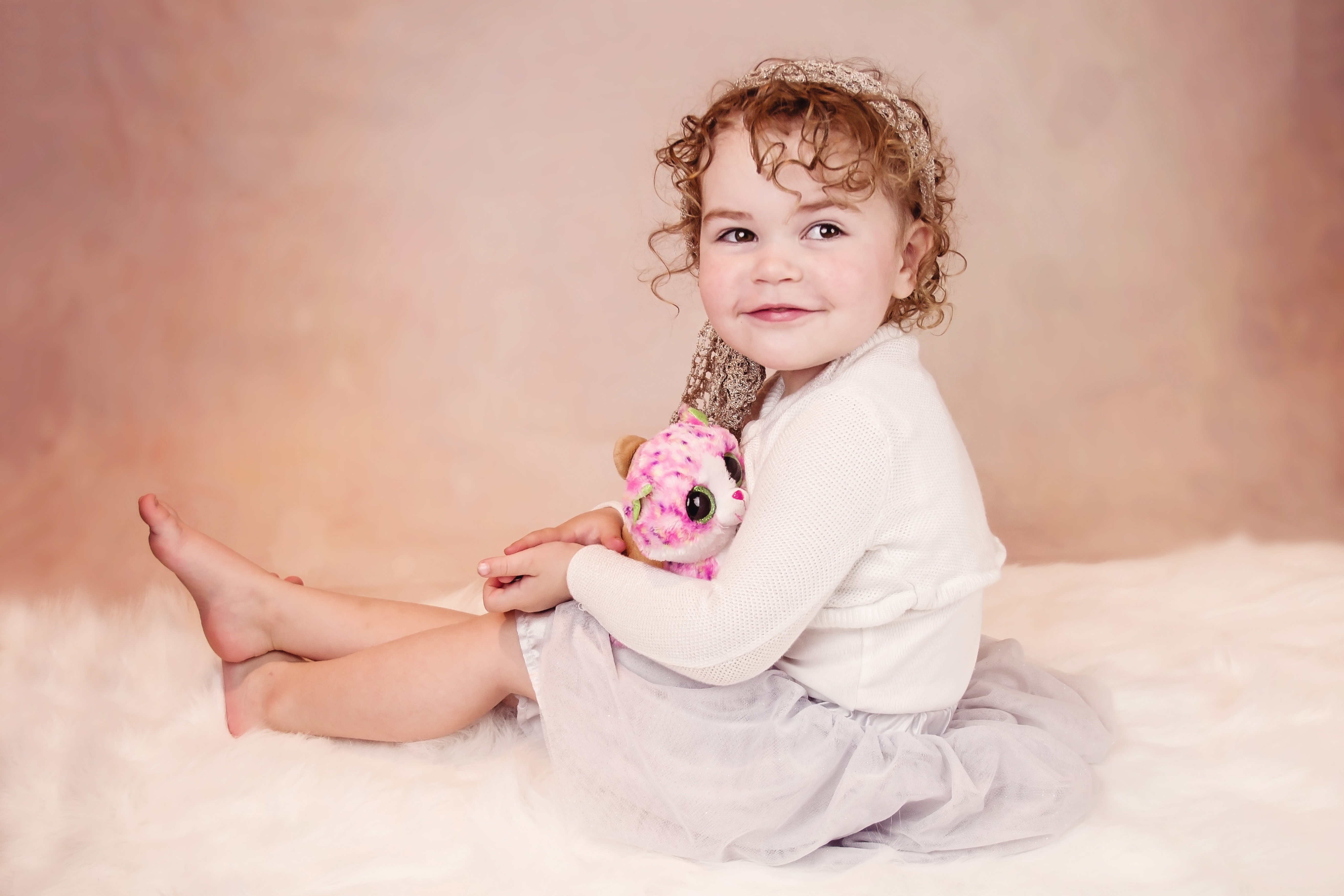 Little girl holding toy photography Niagara